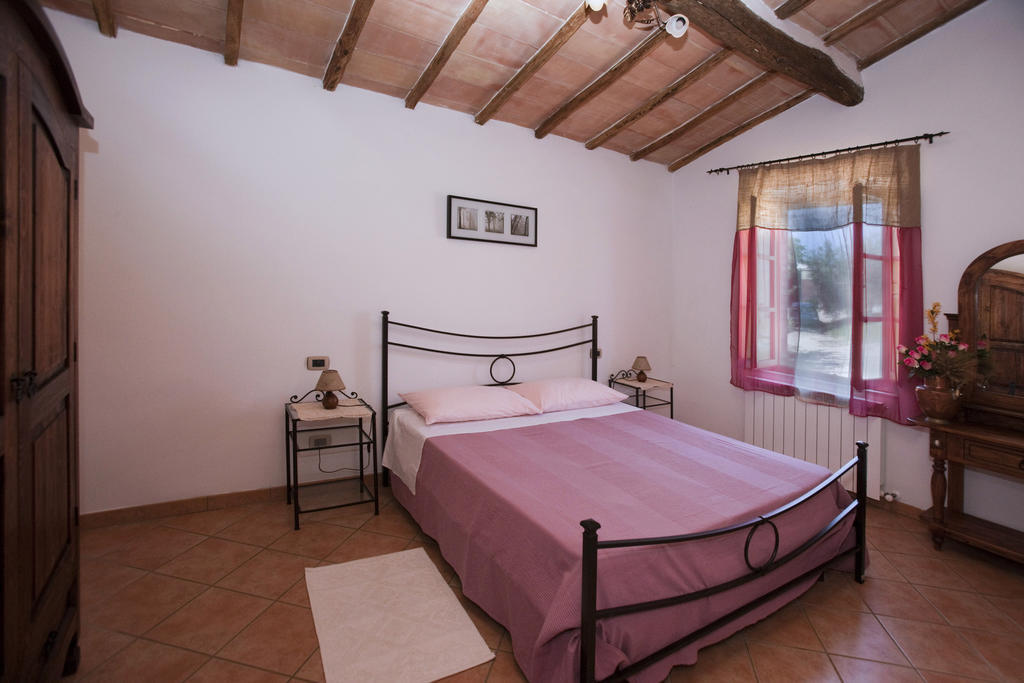 Agriturismo Podere Olivello In Val D'Orcia Montalcino Rum bild